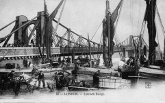London Lambeth Bridge,horse unloading barge,river view